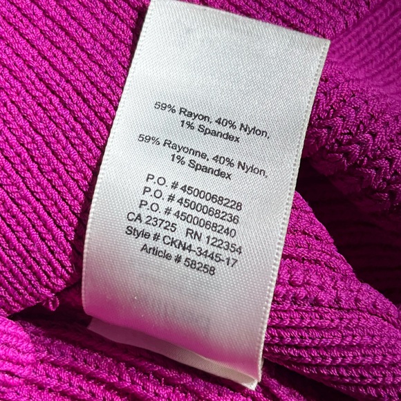 Aritzia Wilfred Crevier XS Fuschia Knit Top, halter style show off your shoulder - Picture 5 of 9